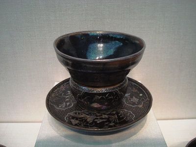 Song Dynasty tea bowl on a Ming Dynasty stand.jpg